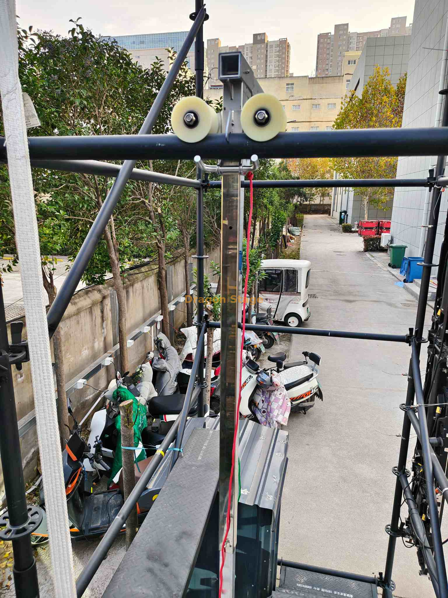 LED Display Suspension Bracket (4) Подвесной кронштейн для светодиодного дисплея (4)