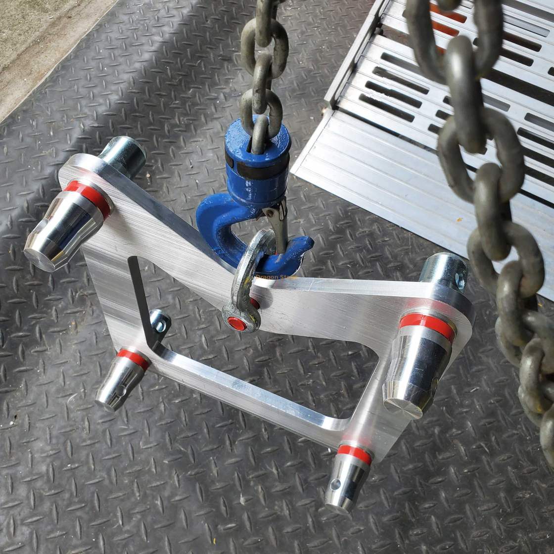 В системе лебедки подъема ферменной конструкции используется алюминиевая погрузочная пластина/подвесной кронштейн для ферменной конструкции 290x290 мм